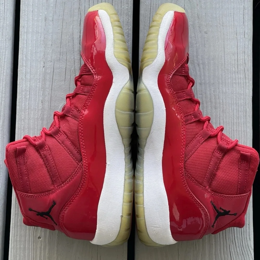 Air Jordan 11 Retro Win Like 96 Gradeschool Size 7Y Or Wmns Size 8.5 378038-623 - Picture 3 of 12